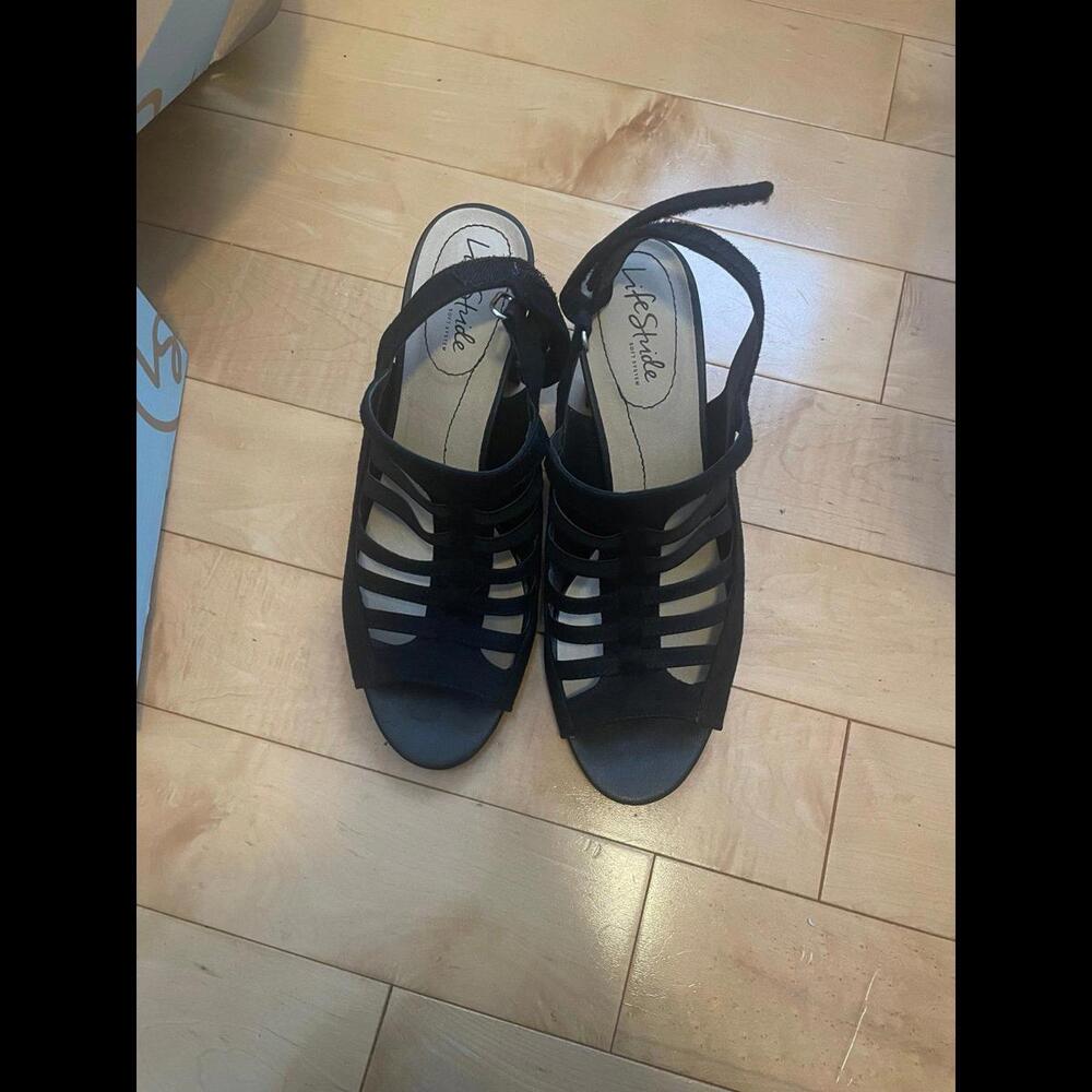 Heeled sandals